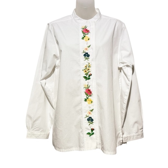 Orvis Tops - ❤️SOLD❣️ Orvis Cotton Button Down with Floral Embroidery